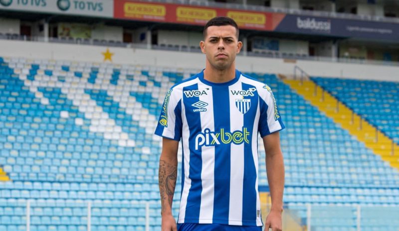 Dentinho desfalcou o Avaí por "problemas odontológicos"