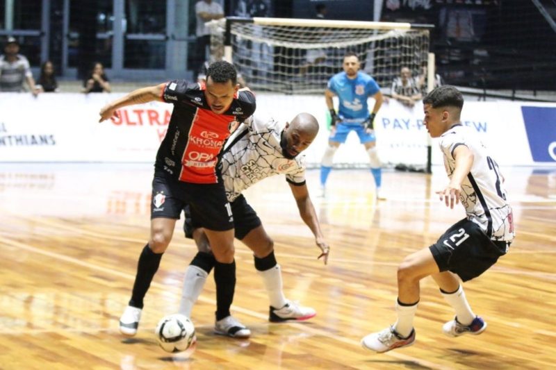 JEC Futsal e Corinthians ficaram no empate na noite desta segunda-feira (25) – Foto: Juliano Schmidt/JEC Futsal/Divulga&ccedil;&atilde;o/ND