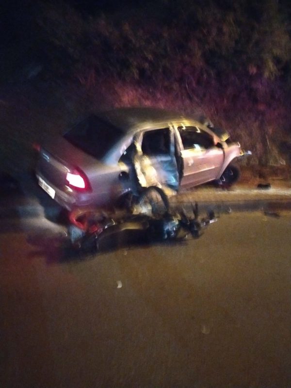 O acidente envolveu um carro e duas motocicletas – Foto: Divulga&ccedil;&atilde;o/CBM SC/ND
