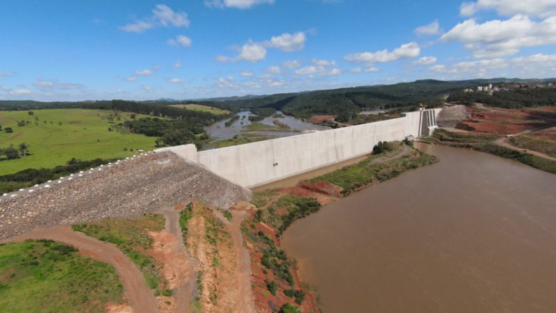 Baixos níveis de água nas usinas hidrelétricas estão no centro da questão sobre crise energética no país - Foto: Divulgação/ND