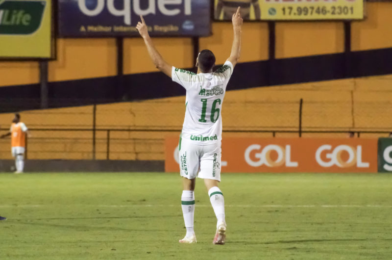 Matheus Bianqui ainda n&atilde;o foi titular da Chapecoense, mas j&aacute; tem 3 gols marcados no Brasileiro – Foto: Tiago Meneghini/Chapecoense/ND