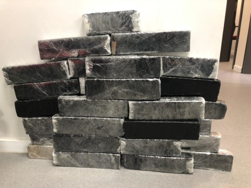 Droga foi encontrada ap&oacute;s abordagem de rotina, em trabalho especial das pol&iacute;cias Civil e Federal. Foto: Pol&iacute;cia Civil/Divulga&ccedil;&atilde;o/ND