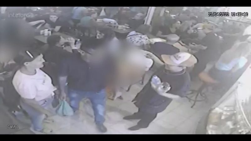 Mulher tem bolsa furtada no Mercado P&uacute;blico de Florian&oacute;polis – Foto: Reprodu&ccedil;&atilde;o/ND