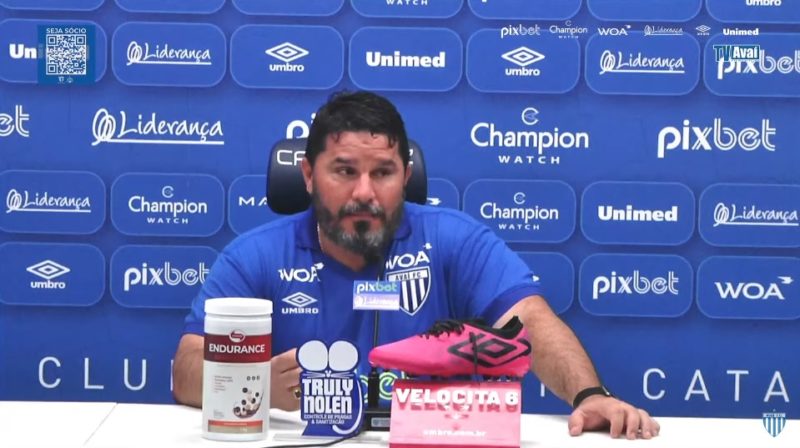 Eduardo Barroca fala após a vitória do Avaí diante do América-MG