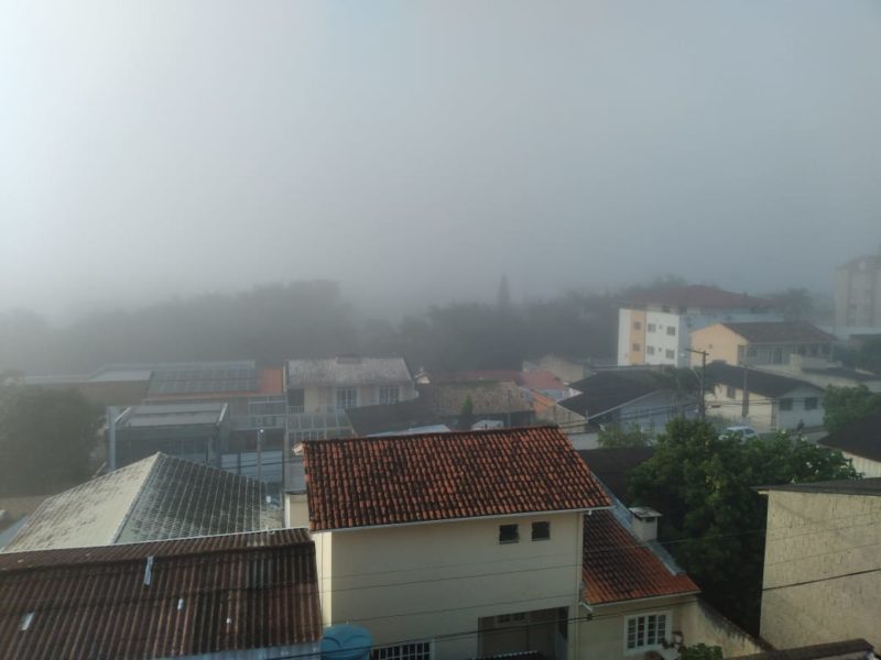 Grande Florian&oacute;polis come&ccedil;ou a ter&ccedil;a-feira com cerra&ccedil;&atilde;o – Foto: Divulga&ccedil;&atilde;o/ND