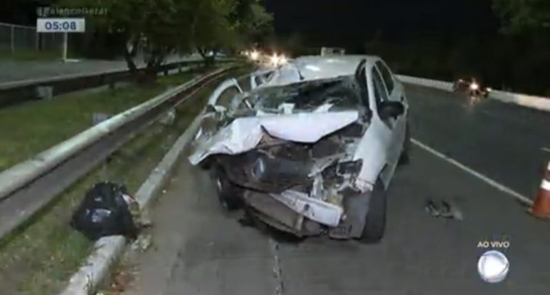 Estado do carro ocupado por Rodrigo Mussi – Foto: Record TV/Portal R7/Divulga&ccedil;&atilde;o