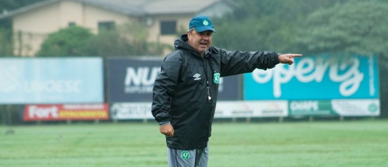 Gilson Kleina, durante treino da Chapecoense – Foto: Tiago Meneghini/Chapecoense/ND