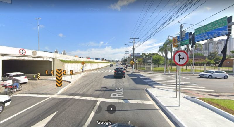 Na plataforma de mapas da Google, a altera&ccedil;&atilde;o no tr&acirc;nsito est&aacute; atualizada – Foto: Google Street View/Google/Divulga&ccedil;&atilde;o/ND