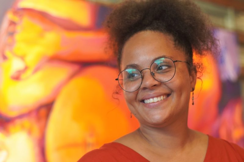 Gugie &eacute; reconhecida pela produ&ccedil;&atilde;o de pinturas em grafite&nbsp; – Foto: Djuly Gava e Daniel Le&atilde;o/Divulga&ccedil;&atilde;o/ND