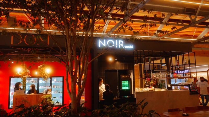 Food hall do Armaz&eacute;m Rita Maria oferece diferentes op&ccedil;&otilde;es de cozinha, para agradar os mais diversos paladares – Foto: Heitor Pergher/Especial para o ND