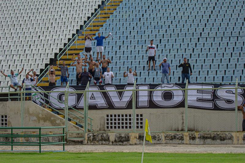 Torcedor do Figueirense compareceu ao est&aacute;dio Doming&atilde;o, na cidade de Horizonte (CE) – Foto: Ronaldo Oliveira/Ascom Floresta EC/Divulga&ccedil;&atilde;o/ND