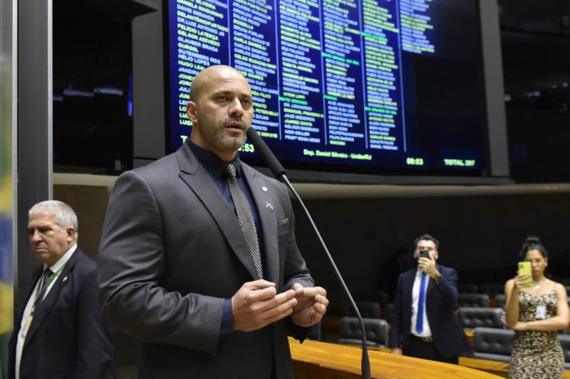 Daniel Silveira no plen&aacute;rio da C&acirc;mara dos Deputados – Foto: Zeca Ribeiro/Divulga&ccedil;&atilde;o/ND