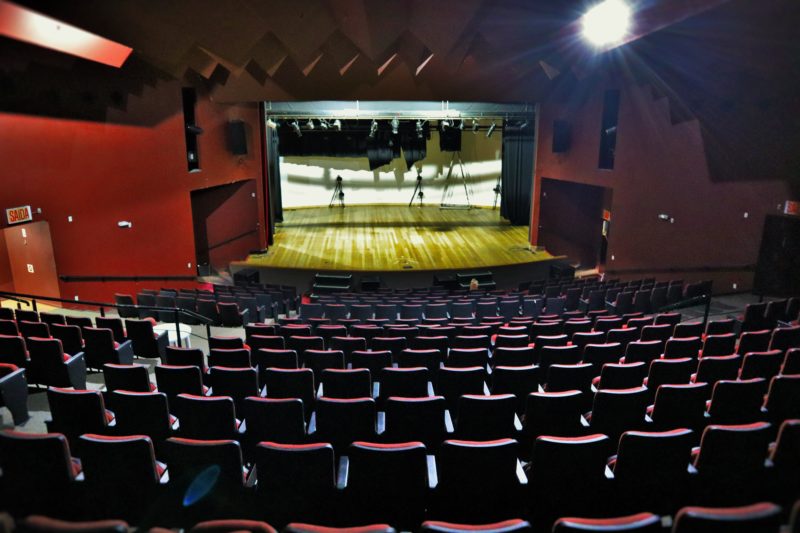 Fechado ap&oacute;s furtos e vandalismo, Teatro Municipal de Itaja&iacute; come&ccedil;a a ser reformado – Foto: Prefeitura de Itaja&iacute;/Divulga&ccedil;&atilde;o