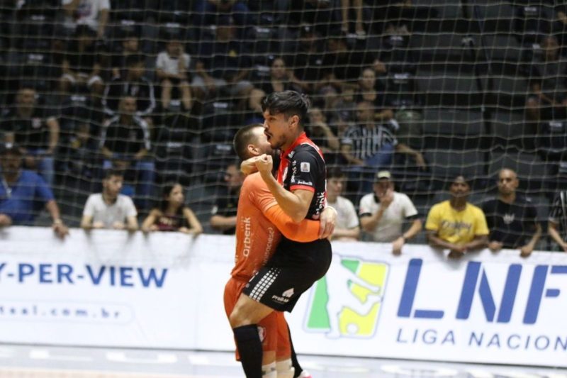 JEC Futsal ficou no empate com o Corinthians na noite de segunda-feira (25) – Foto: Juliano Schmidt/JEC Futsal/Divulga&ccedil;&atilde;o/ND