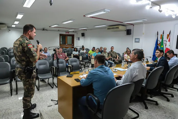 Reuni&atilde;o debate presen&ccedil;a de banhistas na &aacute;rea rural de Joinville – Foto: C&acirc;mara de Vereadores de Joinville