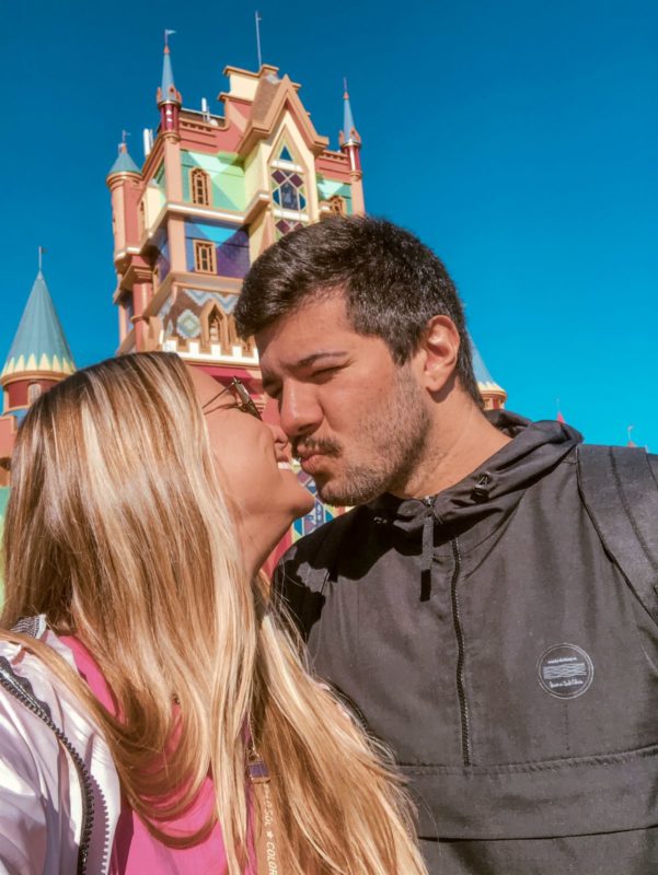 Laura e Rodrigo se conheceram atrav&eacute;s das redes sociais – Foto: Arquivo Pessoal/Reprodu&ccedil;&atilde;o