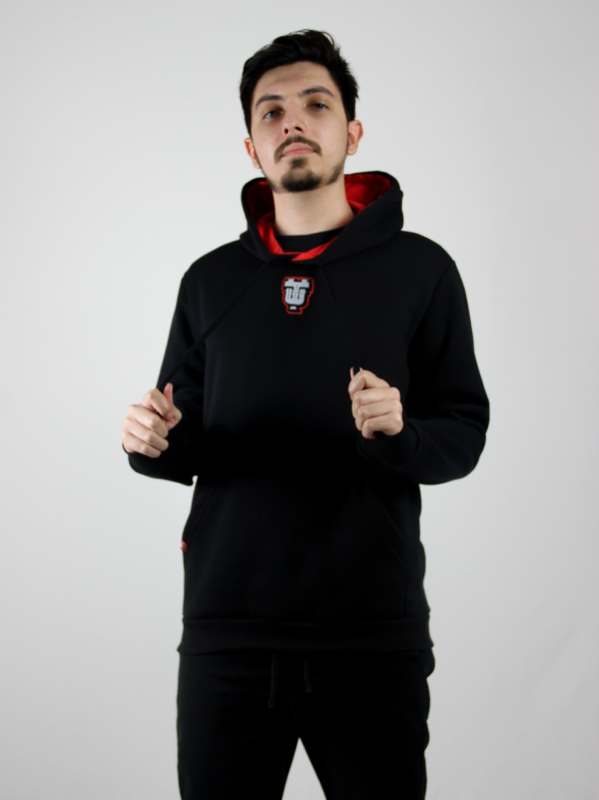 Lucas Dias &eacute; o atual presidente e um dos fundadores da UFSC Titans, equipe de e-sports da Universidade Federal – Foto: divulga&ccedil;&atilde;o UFSC Titans