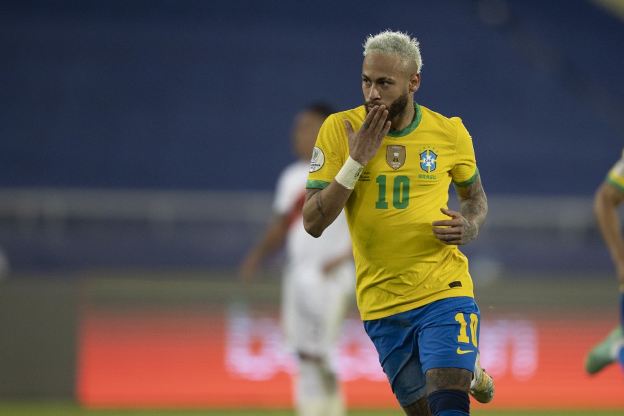 Um gol, brigas e lesão: o histórico de Neymar x Colômbia em jogos