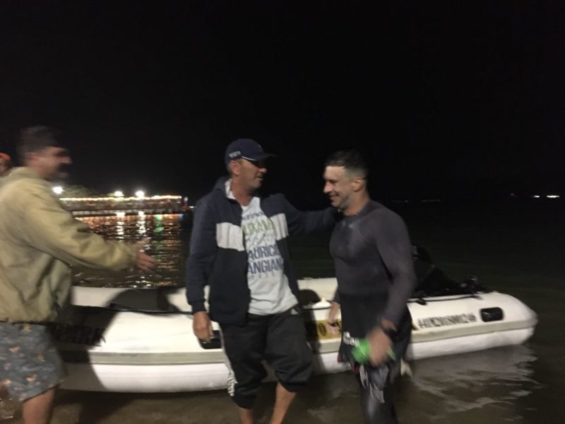 Maur&iacute;cio &eacute; recebido por familiares e amigos – Foto: Divulga&ccedil;&atilde;o/ND