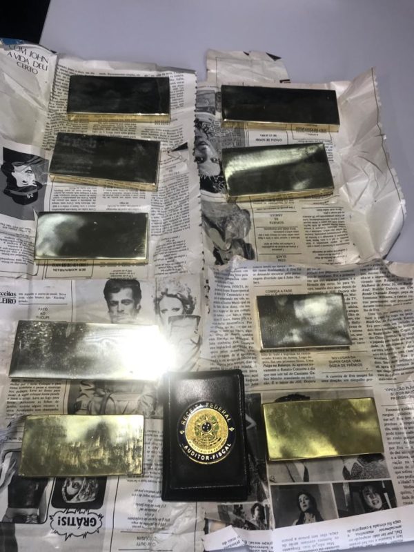 Barras de ouro foram apreendidas na filial da casa de câmbio, em Imbituba – Foto: PF/Divulgação/ND