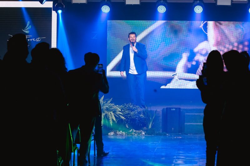 Além do mercado imobiliário, corretor de Porto Belo também faz sucesso com palestras – Foto: Divulgação/ND