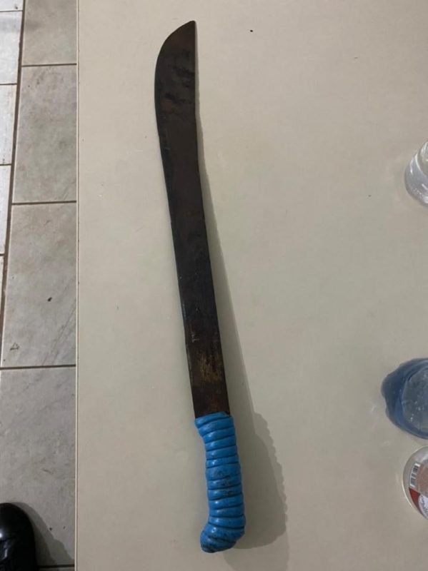 facão usado na agressão