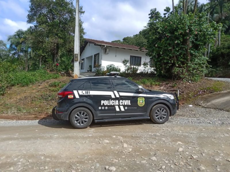 Mandado cumprido pela polícia