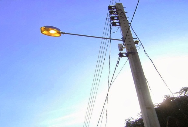 A escada em que o trabalhador estava foi atingida por um veículo e gerou uma busca da Polícia Militar em Imbuia