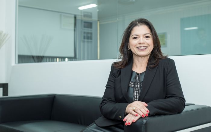 Reginalva Mureb é presidente da Aegea SC e fala sobre dificuldades com esgoto tratado em PenhaFoto: Arquivo Pessoal/Reprodução/ND Mais