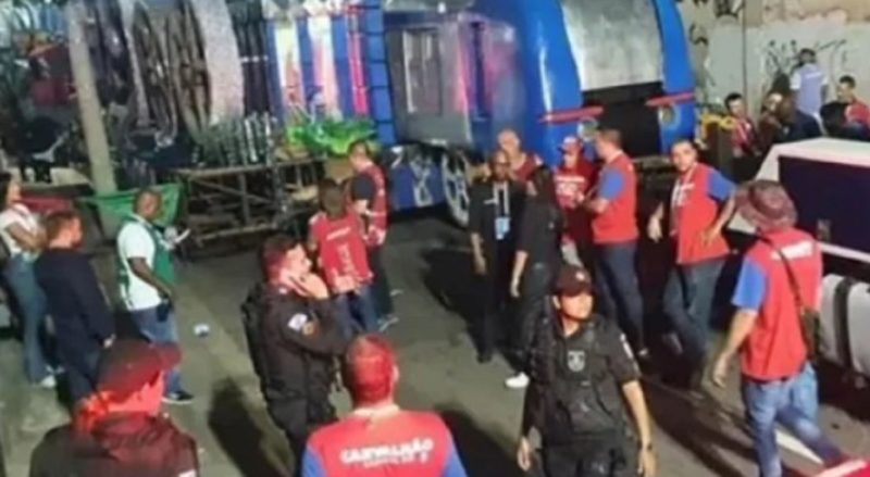 Menina ficou gravemente ferida ap&oacute;s acidente no Rio de Janeiro com carro aleg&oacute;rico – Foto: Reprodu&ccedil;&atilde;o