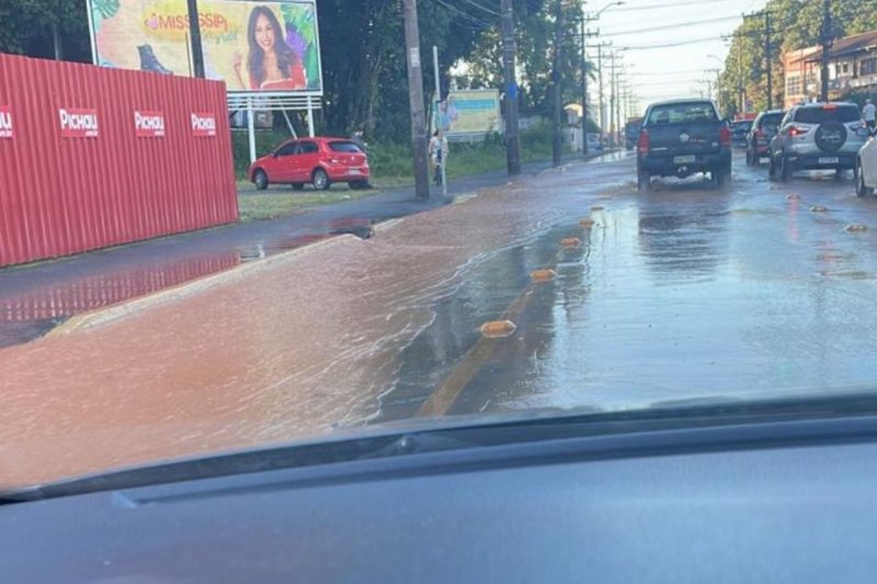 Tr&acirc;nsito est&aacute; mais lento na avenida Santos Dumont na manh&atilde; desta ter&ccedil;a-feira (19) – Foto: Milena Amaral/NDTV