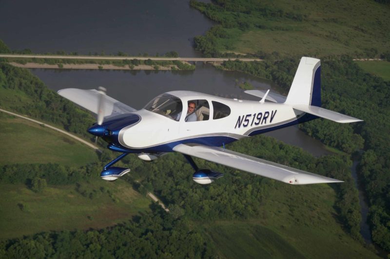 RV-10 é um modelo experimental de avião e levava empresário catarinense que desapareceu – Foto: Divulgação/Vans Aircraft/ ND
