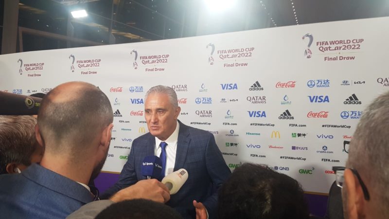 Tite falou com a imprensa ap&oacute;s o sorteio – Foto: Diogo Ma&ccedil;aneiro/ND