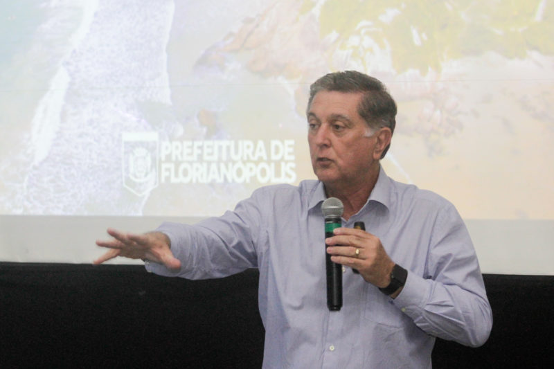 Prefeito Top&aacute;zio Neto lamentou deflagra&ccedil;&atilde;o de movimento grevista – Foto: Leo Munhoz/ND