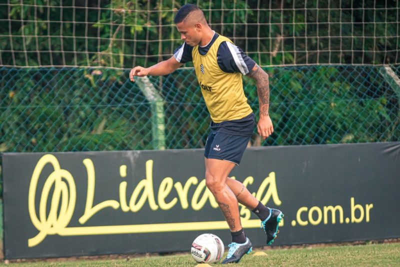Figueirense segue preparação para jogo contra o Altos