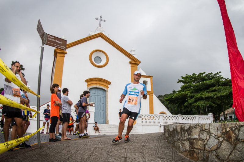 Esporte e história no Revezamento Volta à Ilha 2022 Foto: Anderson F. M. Pinheiro/ND