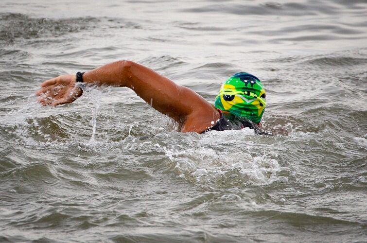 Maratonista aqu&aacute;tico Maur&iacute;cio Cangiani e o Desafio Volta &agrave; Ilha de Nata&ccedil;&atilde;o – Foto: Divulga&ccedil;&atilde;o Treino Travessias / Maur&iacute;cio Cangiani