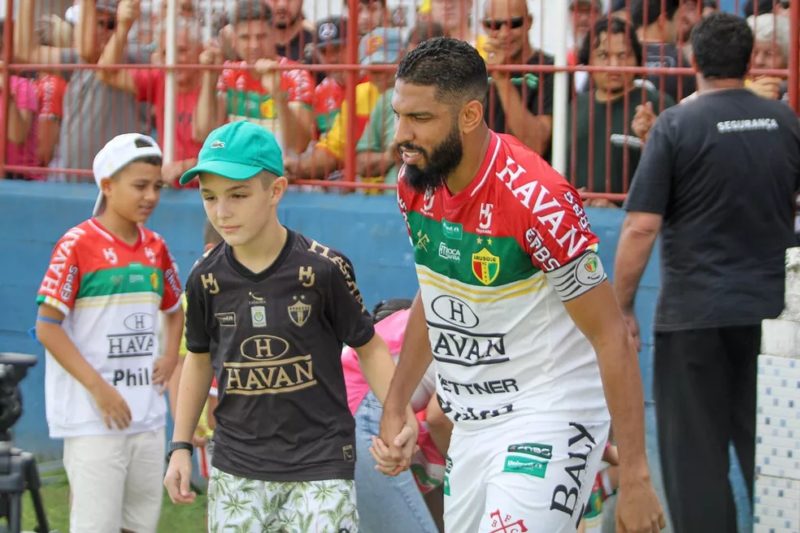 Wallace est&aacute; fora da estreia do Brusque na S&eacute;rie B – Foto: Lucas Gabriel Cardoso/Brusque F.C