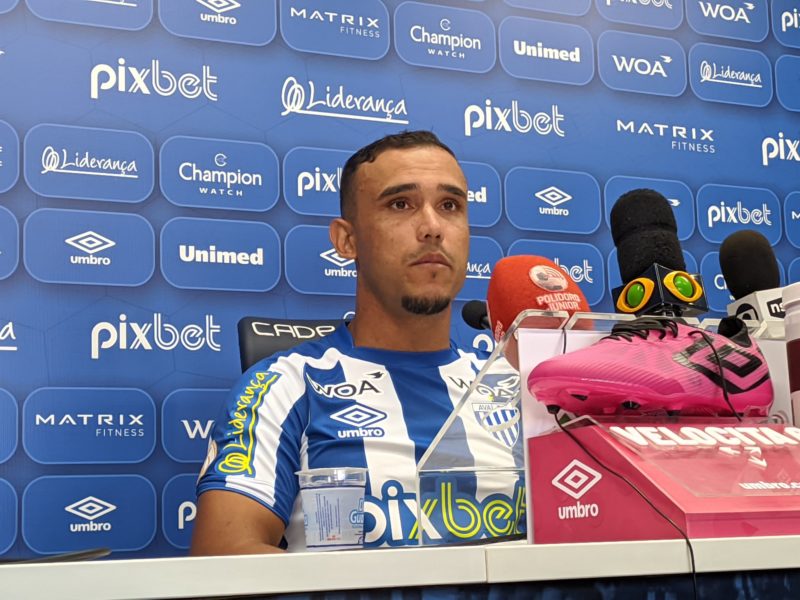 Pottker durante apresenta&ccedil;&atilde;o no Ava&iacute; – Foto: Ian Sell/ND