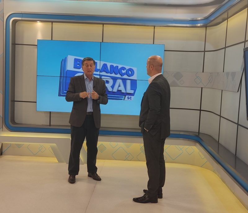 Prefeito de Florian&oacute;polis falou de obras vi&aacute;rias da cidade – Foto: Paulo Rolemberg/ND