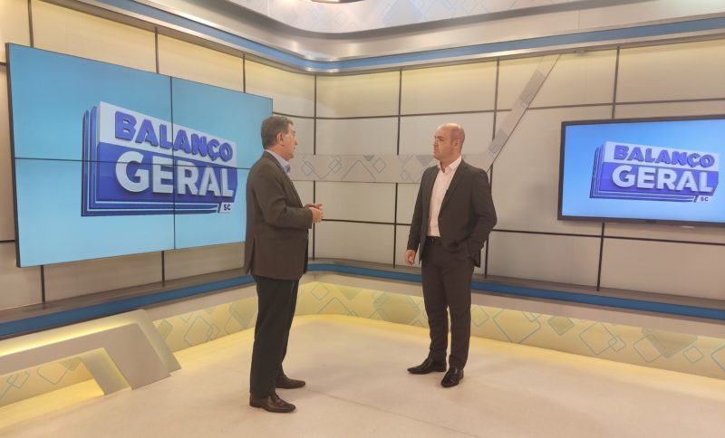 Prefeito anunciou a&ccedil;&atilde;o para ajudar pessoas em situa&ccedil;&atilde;o de rua no per&iacute;odo de frio intenso – Foto: Paulo Rolemberg/ND