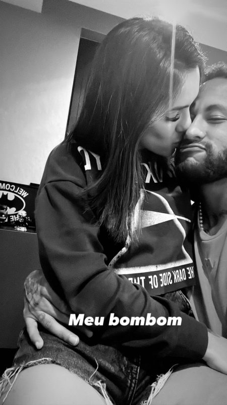 Neymar se declara para namorada – Foto: Reprodu&ccedil;&atilde;o/Internet