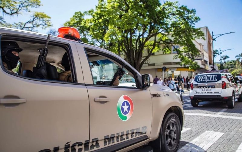 Pol&iacute;cia Militar recebeu den&uacute;ncia de onde o suspeito estaria escondido – Foto: Divulga&ccedil;&atilde;o/PMSC/ND
