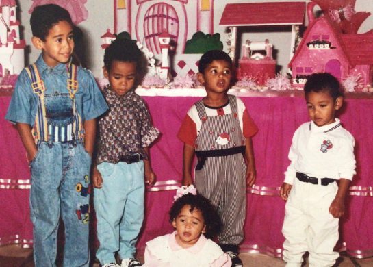 Ao adotar uma criança, família voltou com uma “escadinha” de irmãos – Foto: Internet/Arquivo Pessoal/ND