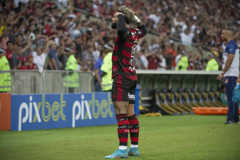 Gabigol Marca E Flamengo Vira Sobre O Fluminense No Maracanã