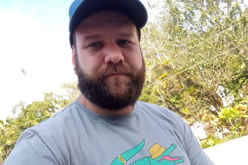 Alexandre n&atilde;o resistiu aos ferimentos e morreu ainda no local – Foto: Internet