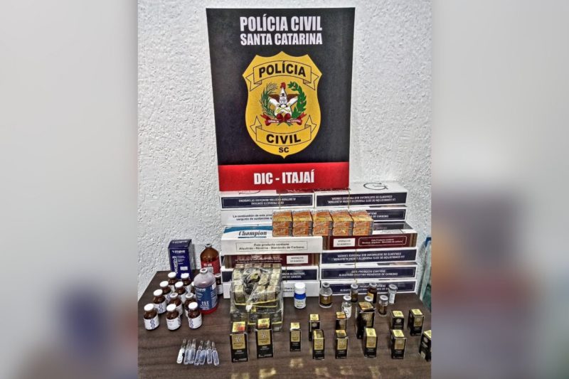 Suspeitos de venderem anabolizantes e subst&acirc;ncias de uso veterin&aacute;rio s&atilde;o presos em SC – Foto: Pol&iacute;cia Civil/Divulga&ccedil;&atilde;o/ND