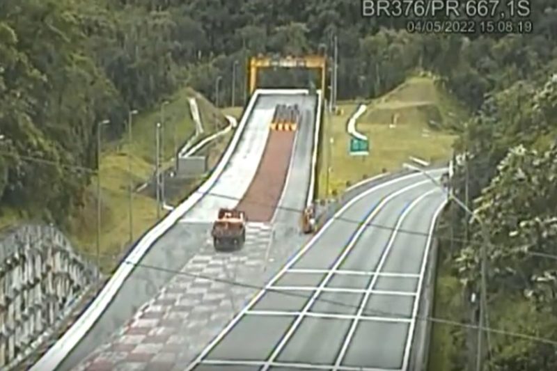 Motorista de 27 anos j&aacute; conhecia a &aacute;rea de escape e evitou acidente na tarde de quarta-feira (4) – Foto: Reprodu&ccedil;&atilde;o/Twitter