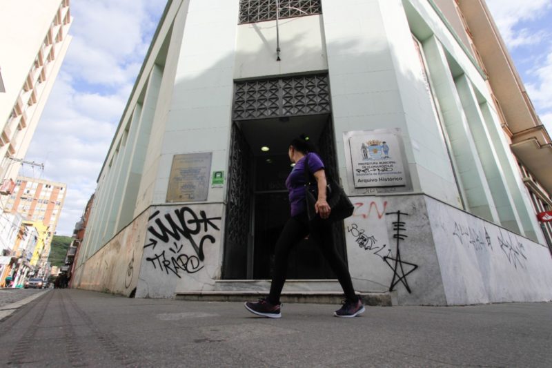 Arquivo Hist&oacute;rico de Florian&oacute;polis tamb&eacute;m tem mais de uma picha&ccedil;&atilde;o – Foto: Leo Munhoz/ND