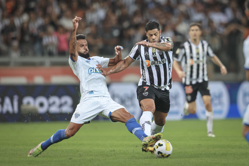 Raniele, do Avaí, divide com Hulk, do Atlético-MG